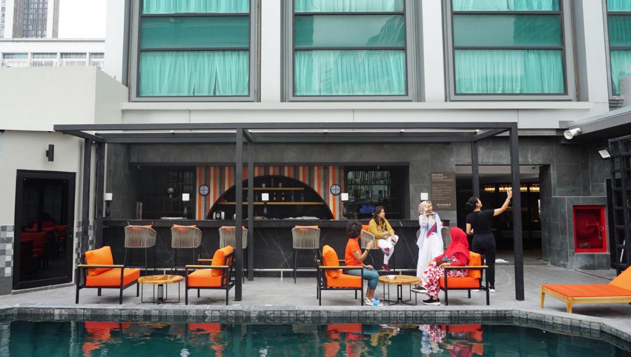 Ramada By Wyndham Bangkok Sukhumvit 11 Hotel Ngoại thất bức ảnh